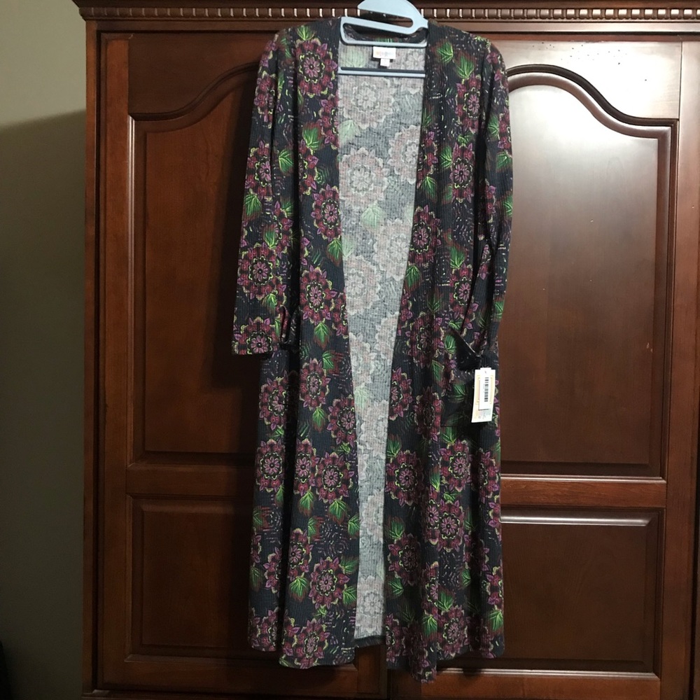 Small LuLaRoe Sarah NWT